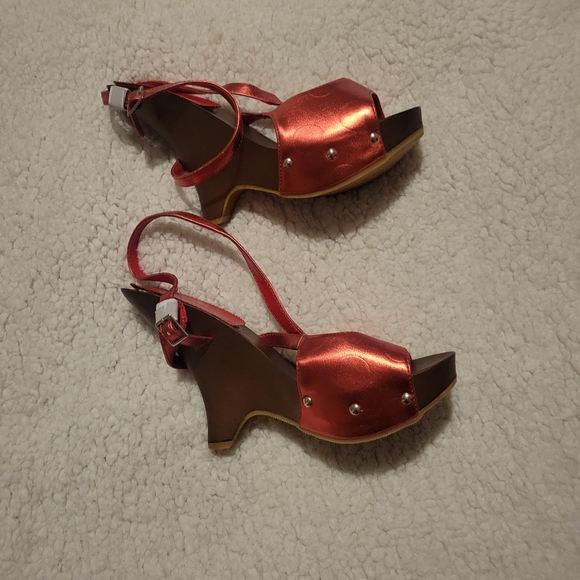 🔥HP🔥11-19-24🔥WOMENS STYLUXE WEDGE PLATFORM HEELS RED WITH ANKLE STRAP SIZE 9 - Picture 5 of 10